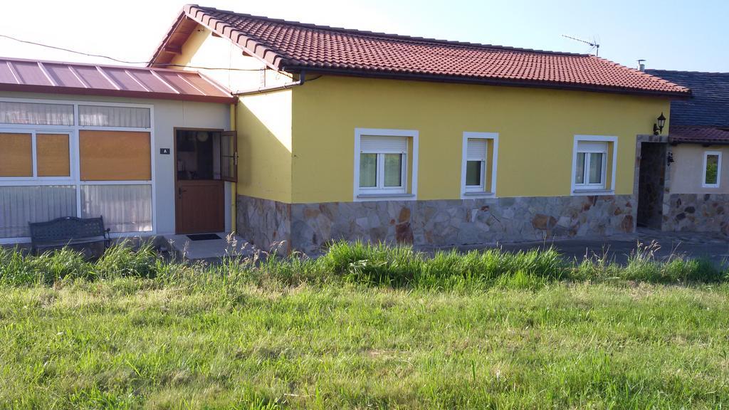 Apartamentos Pumarin Santa Marina  Buitenkant foto