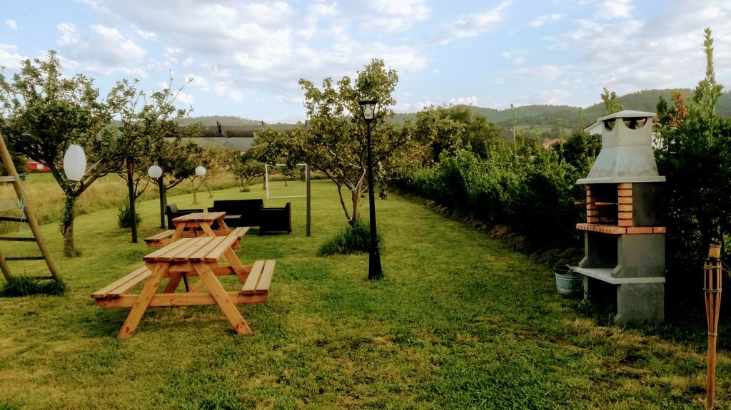 Apartamentos Pumarin Santa Marina  Buitenkant foto