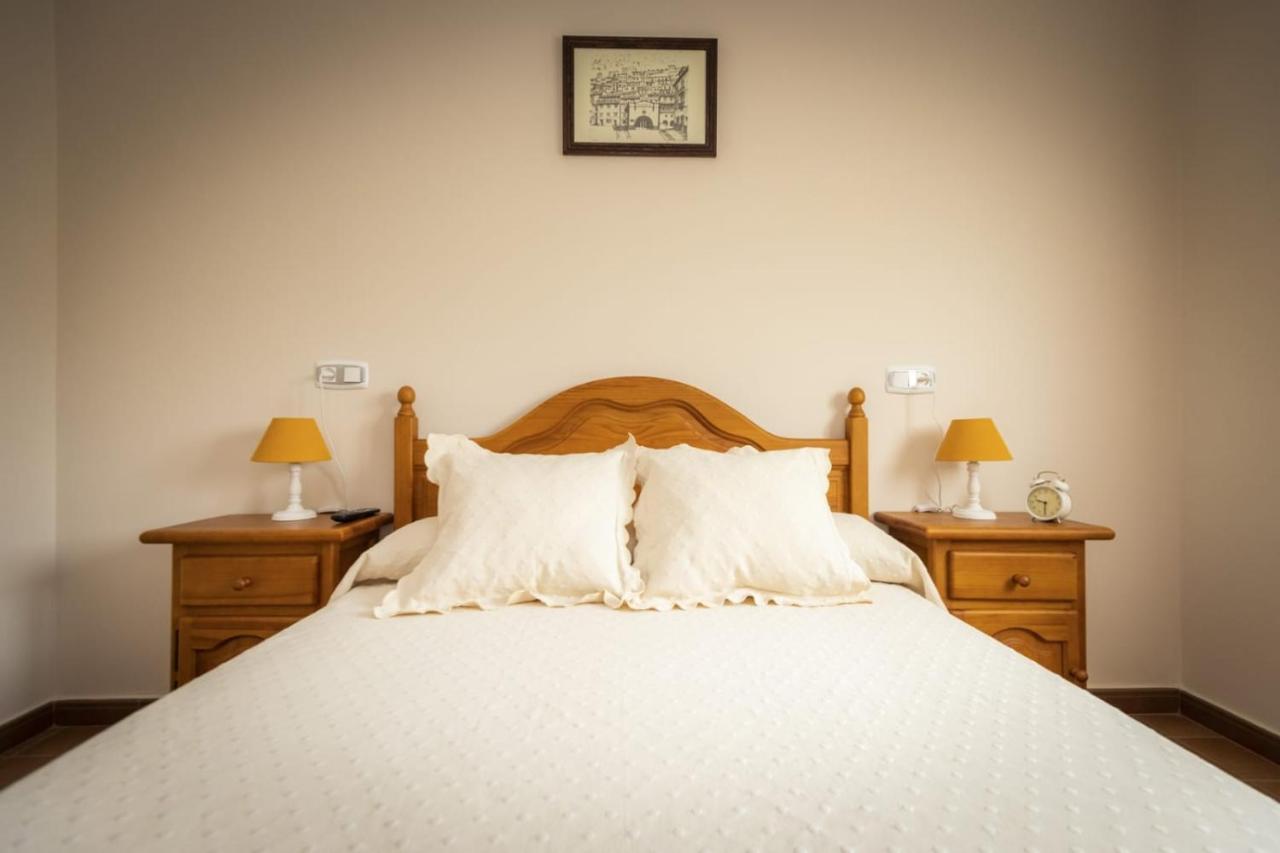 Apartamentos Pumarin Santa Marina  Buitenkant foto