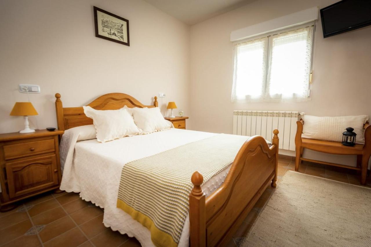 Apartamentos Pumarin Santa Marina  Buitenkant foto